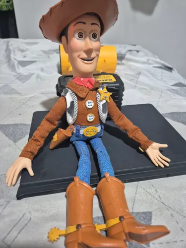 Boneco Woody Toy Story Hasbro Indiana Jones raro