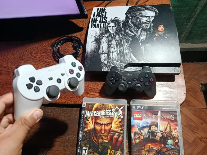 Ps3 destravado com 2 controles e 50 jogos aceito cartão 