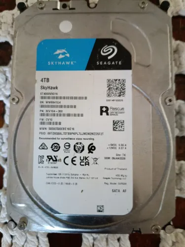 HD Segate SkyHawk 4TB ST4000VX016- Para CFTV/DVR ligado uma vez só