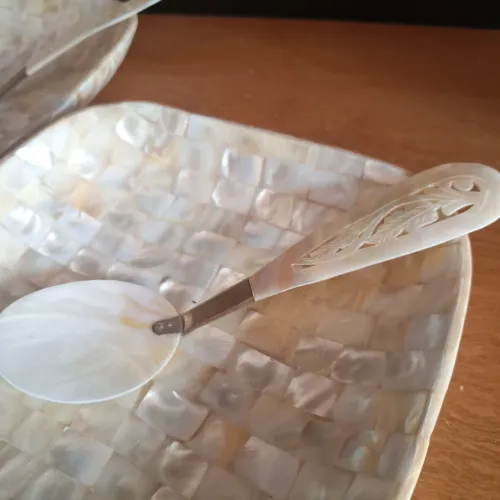 Conjunto em Madrepérola Natural 4 Peças - Estado Impecável