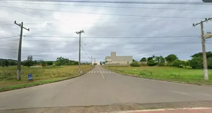 Lot. Industrial, terreno com 1.005m², parcelamento direto. Sangão, Criciúma