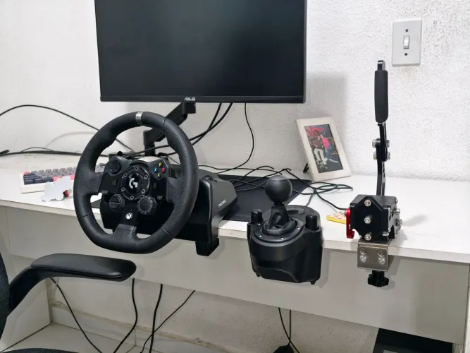Volante Logitech g923 + câmbio + freio de mão