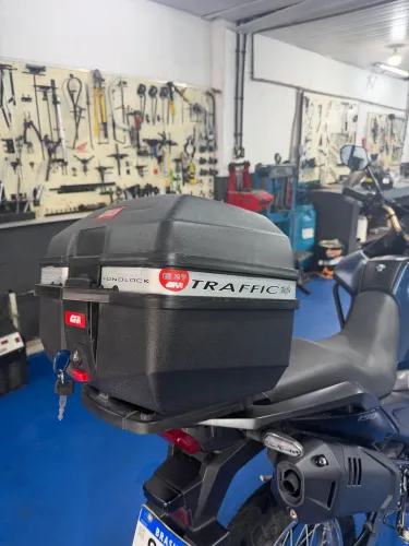 Vende baú para moto!