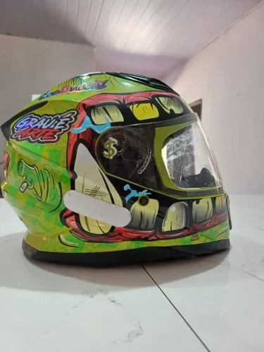 Vendo capacete seminovo $400.
