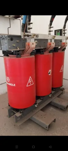 Oportunidade, transformador, A seco entrada 13,800v saída 380V tenho 2 UN  R$60 mil   cada