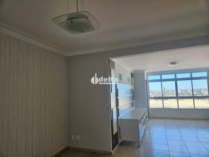 Apartamento com 3 quartos sendo 1 suíte disponível para venda no bairro Brasil em Uberlând