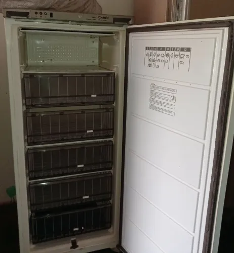 Freezer vertical Consul 280 Gran Luxo