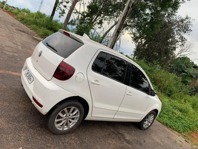 Volkswagen Fox 1.0 MI Total Flex 8V 3P 2014