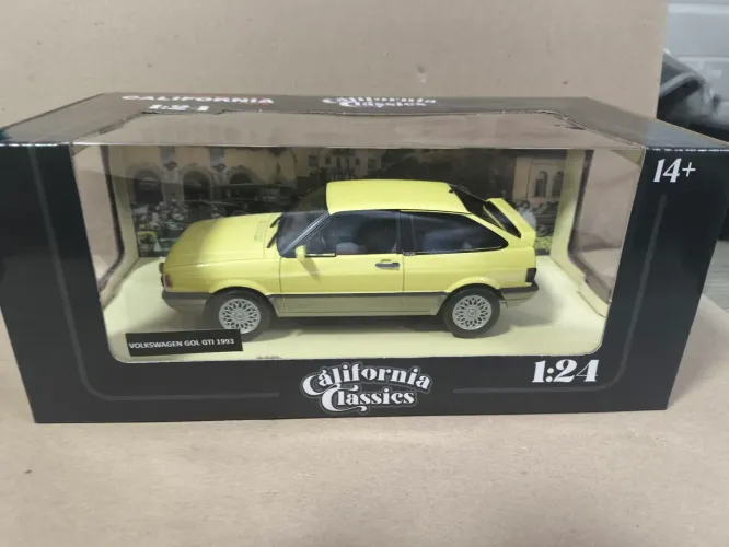 Miniaturas Califórnia Classic 1/24