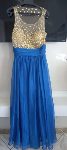 Vestido longo azul de festa