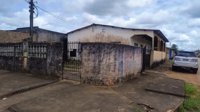 Casa com 3 quartos aluga se