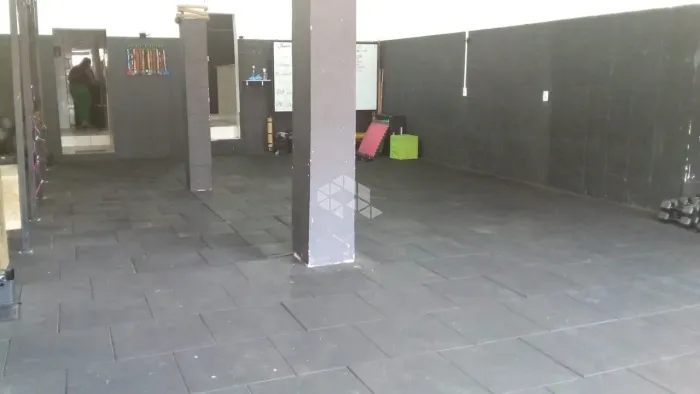Salão Comercial + 2 Casas Ferrazópolis