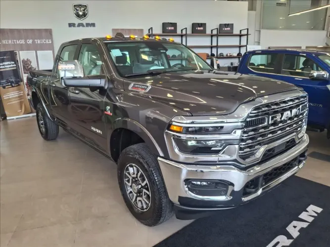 Ram 3500 Limited Longhorn 6.7 TB CD Diesel 2026