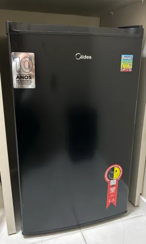 Frigobar Midea Preto - pouco uso
