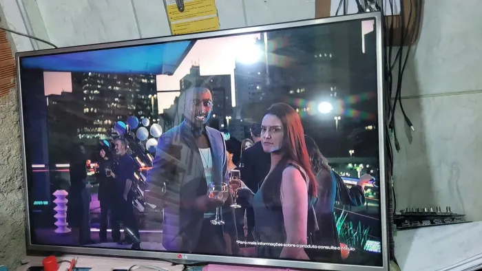 Vendo tv LG 42 polegadas led não é esmart