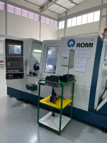 Centro de torneamento Romi GL250