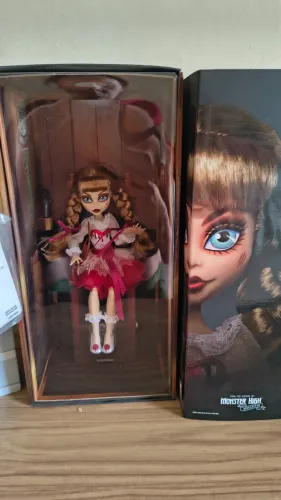 Monster High skullector Anabelle lacrada 