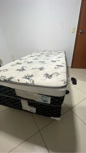 Cama de Solteiro Grande