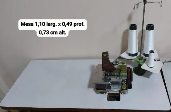  Máquina de costura Overlok semi-industrial 