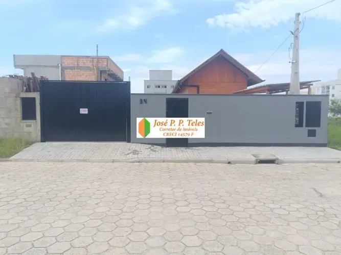 Vendo 4 Kitnets novas em Tijucas-SC com 30 m² cada sendo que 3 estão alugadas.