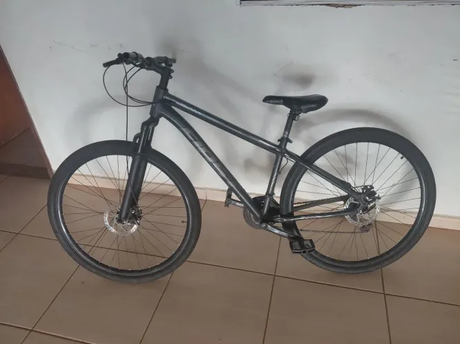 Bicicleta Aro 29 First Alumínio - Freio a Disco e pneus bons