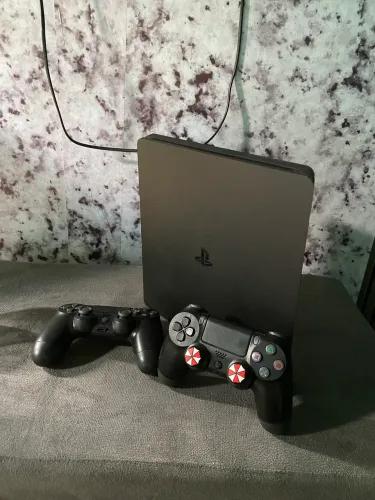 Ps4 slim