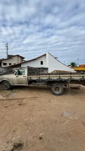 Vendo caminhão F4000