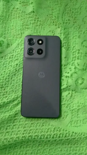 Celular semi novo 11 meses de uso