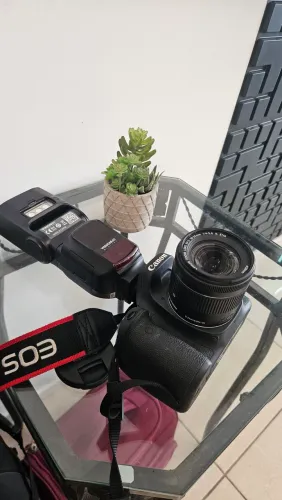 Câmera fotográfica Canon 80 D + kit de lentes