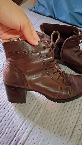 Vendo Botas de Couro confortável 