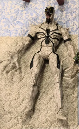 Figura anti Venom Marvel select