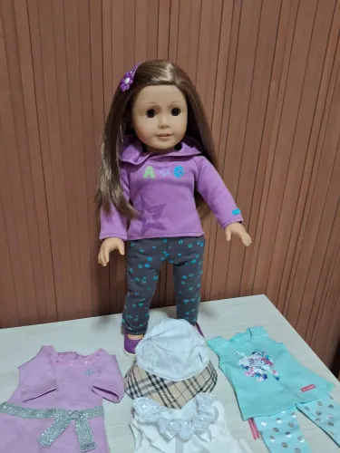 Boneca american gilr original com roupinhas 