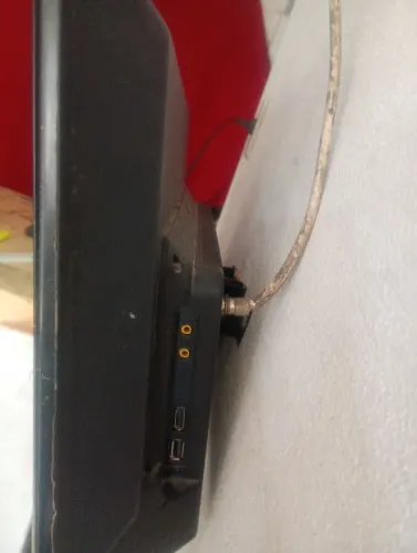 Vendo tv Philco 24 polegadas e celular Samsung 