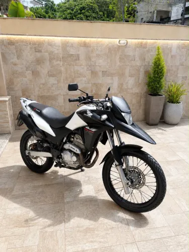 RARIDADE - Honda XRE 300 2015