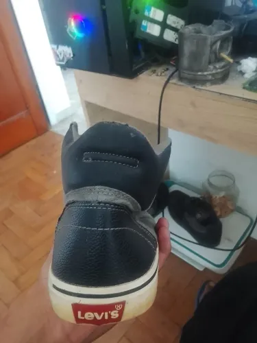 Tênis Levi's - sair hj