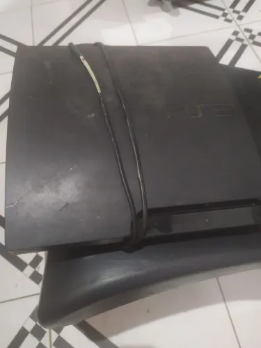 PS3 slim não liga só o console e Cabo de força preço negociável ZAP *77