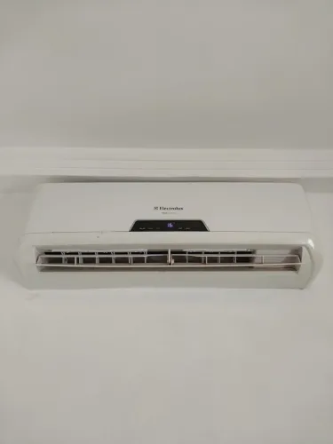 Multi Split Electrolux 18000 btus On/Off com 2 evaporadora