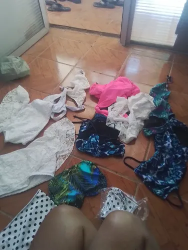 Lote de roupas novas por apenas 35 reais