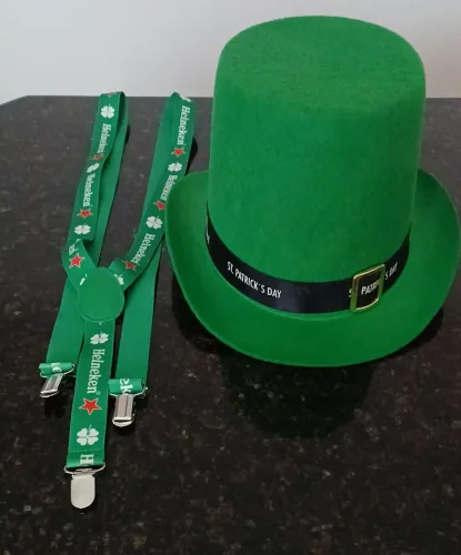 Kit Cartola e suspensório St. Patrick Heineken 