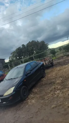 Ford Focus Sedan 1.8 16V 115cv 4P 2003