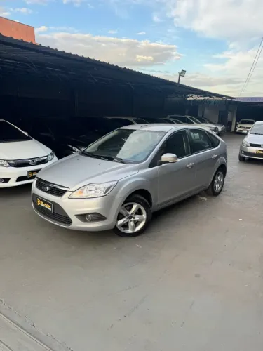 Ford Focus 1.6 S/1.6 SE Flex 16V 5P AUT 2013