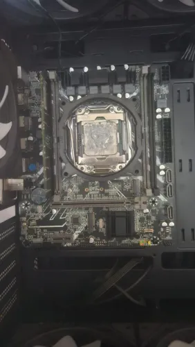 Kit Xeon x99 com xon 2680V4 e placa mãe soyo.