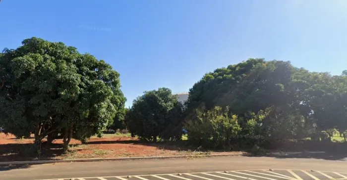 Terreno à venda no bairro Novo Mundo em Uberlândia