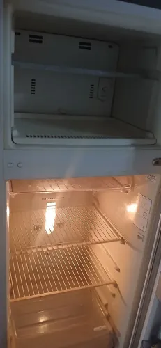 Vendo essa geladeira Consul branca!