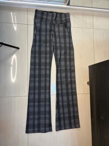 Calça cintura baixa tamanho único veste 34/36
