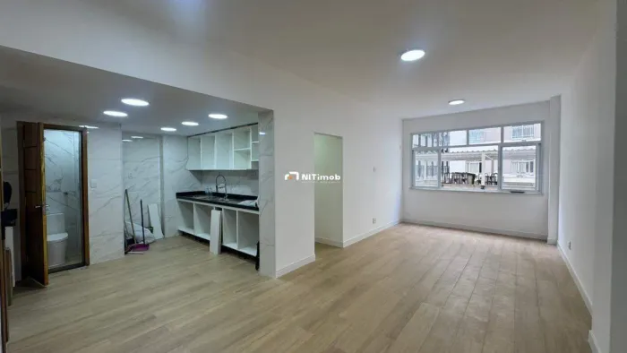 3 Quartos na Quadra da Praia de Icaraí | Silencioso, Ventilado e com Vista Livre