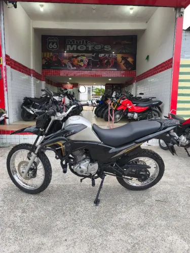 Honda Bros 160 Esdd.   Ano:2022.  Km:49.000.   R$:19.900
