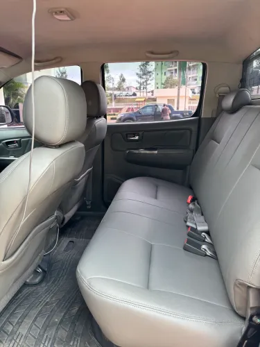 Toyota Hilux CD SRV D4-d 4X4 3.0 TDI Dies 2014