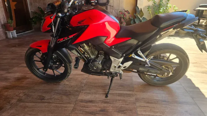 Cb 300f