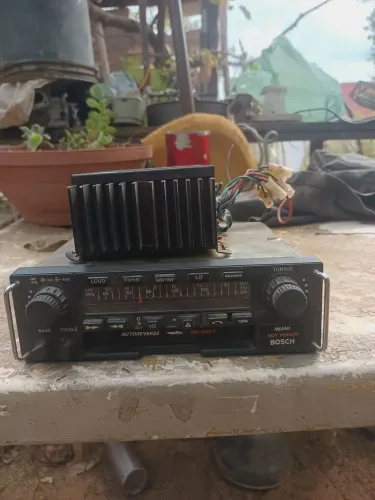 Rádio toca fita anos 80 bosch